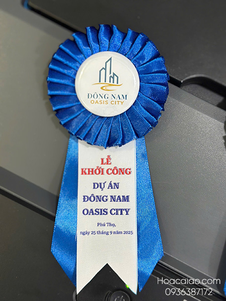 Hoa cài áo kỷ niệm sự kiện