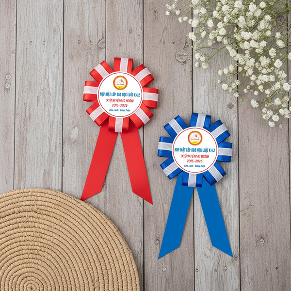 Hoa cài áo sự kiện 